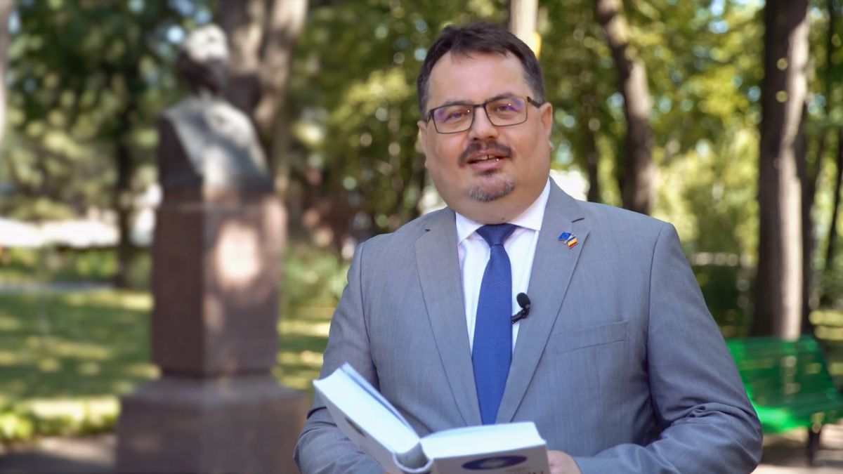 Ambasadorul UE în Republica Moldova recită o poezie de Eminescu drept elogiu Limbii Române (VIDEO)