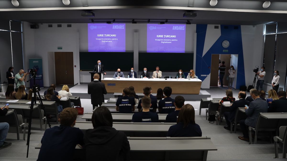 Amdaris și UTM oferă studenților cea mai modernă sală de studii