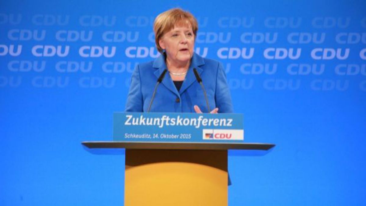 Angela Merkel nu renunță la refugiați