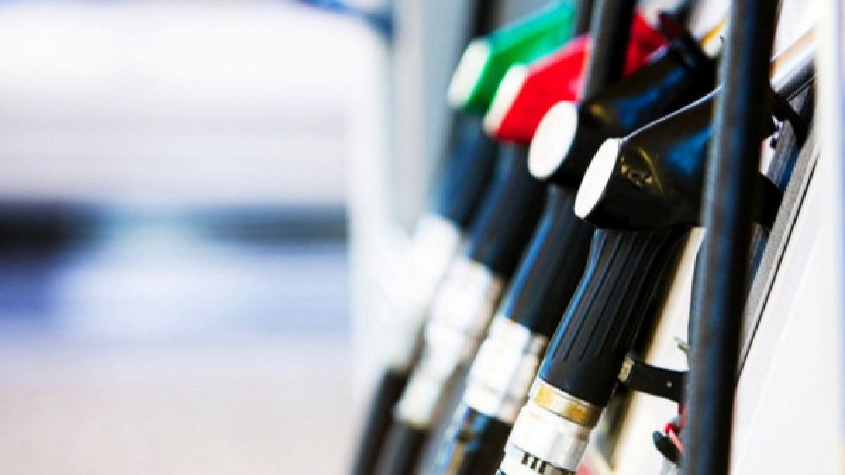 ANRE explică de ce nu scad prețurile la carburanți. Tarifele sunt în continuă creștere