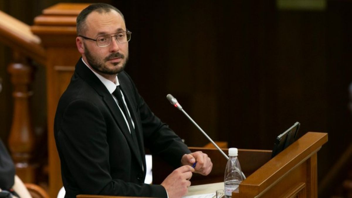 Anticipatele parlamentare ar putea avea loc în iulie. Scenariul în care CC declară neconstituțională starea de urgență