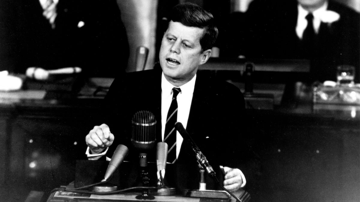 Apollo 11 - misiunea spațială care a realizat visul președintelui Kennedy, anunțat la 25 mai 1961