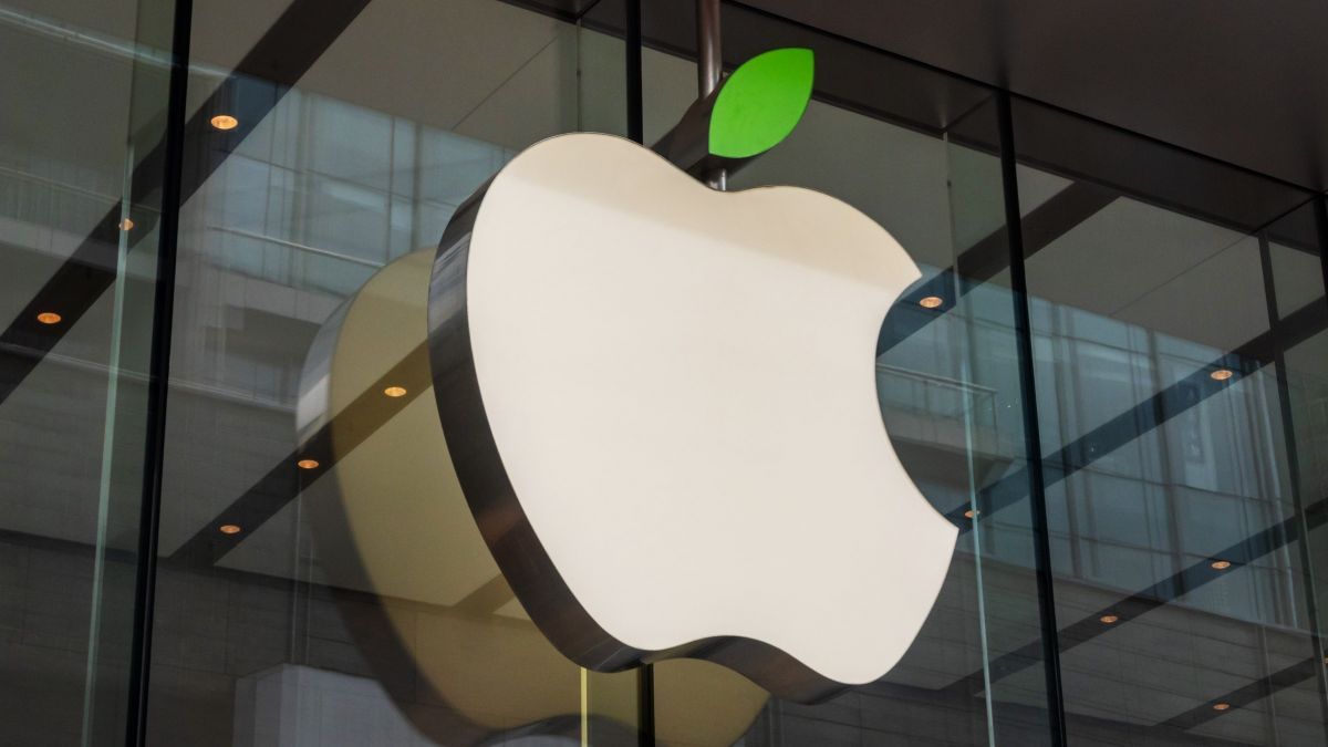 Apple este pe cale să devină prima companie din lume cu o valoare de piață de trei trilioane de dolari. Acțiunile gigantului au crescut cu peste 500%