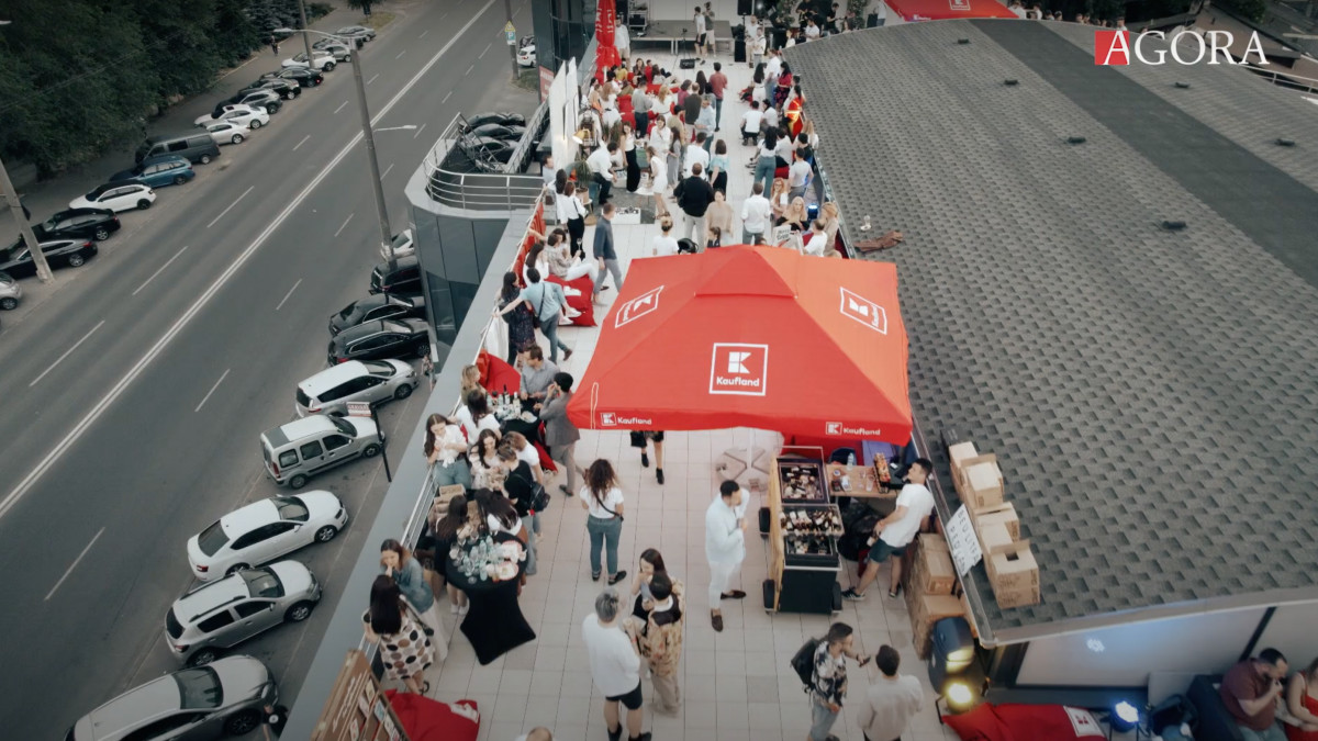 Aproape 200 de oameni s-au distrat pe acoperiș la ROOFOFFLINE. Iată care a fost atmosfera evenimentului (VIDEO)