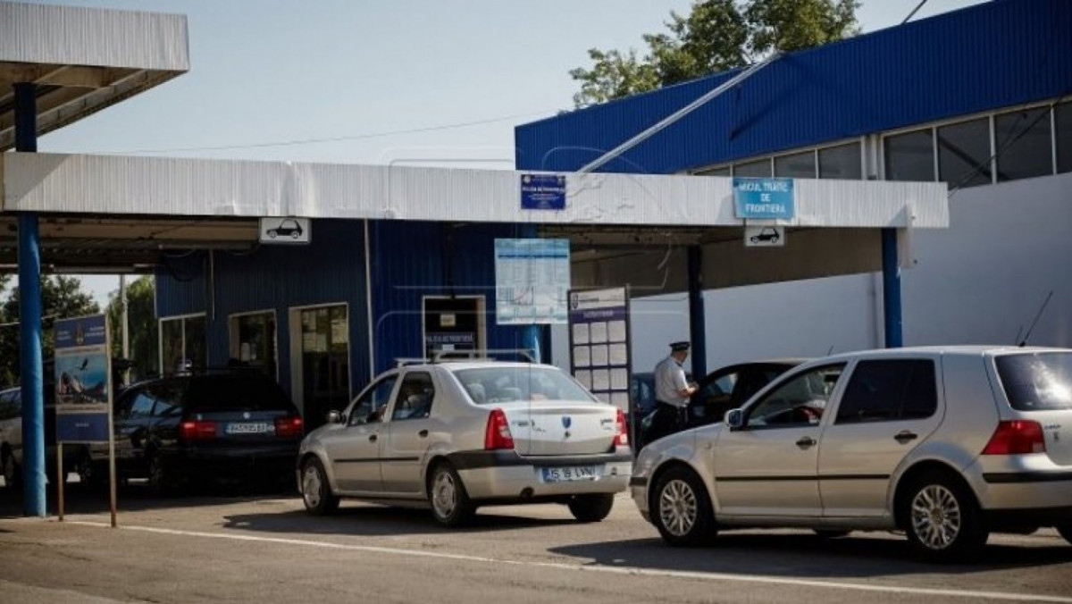 Ar fi introdus ilegal în țară alcool și țigări din Ucraina. Un bărbat și o femeie din Briceni, pe banca acuzațiilor