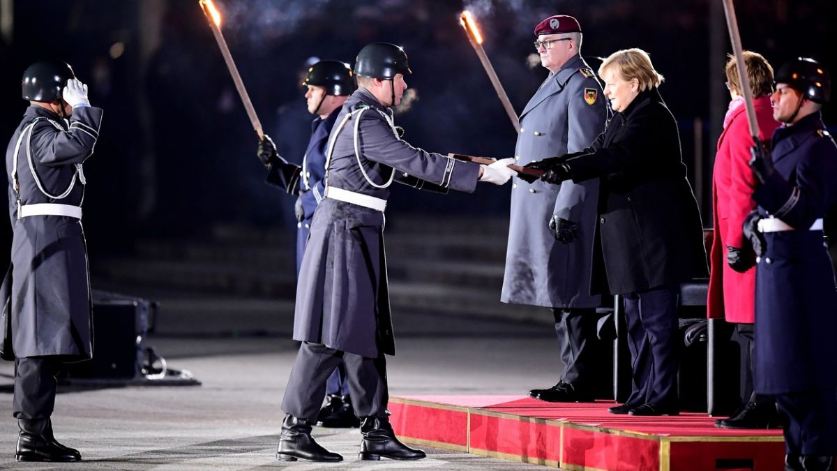 Armata Germaniei și-a luat rămas bun de la Angela Merkel. Cancelara pleacă din funcție pe 8 decembrie