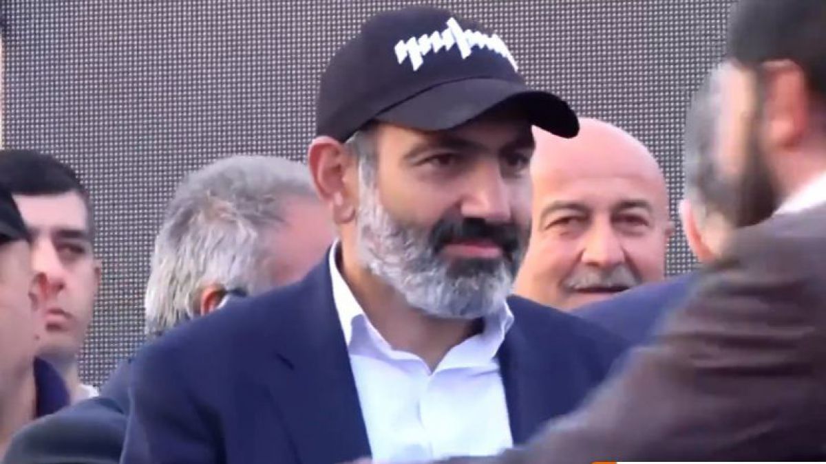 Armenii nu i-au dat vot de încredere lui Nikol Pașinian în intenția lui de a deveni premier
