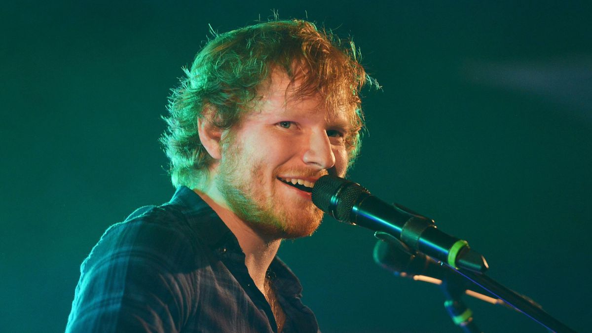 Artistul britanic Ed Sheeran face istorie cu cel de-al treilea album al său, „Divide”