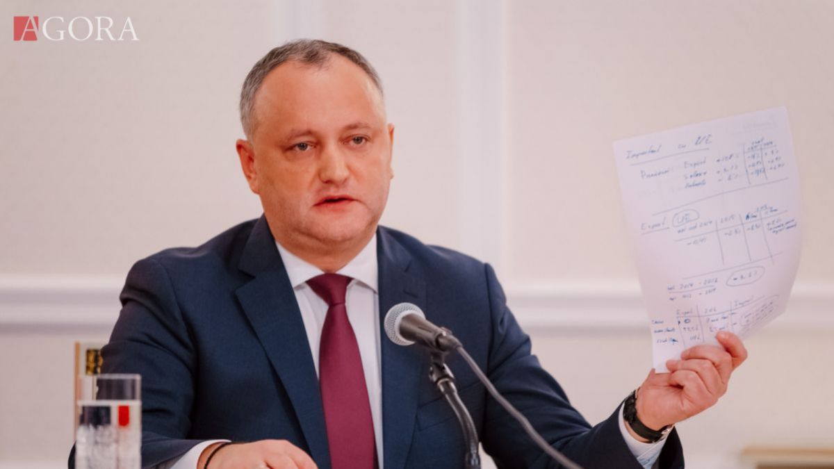 „O găselniță tehnologică”. Cum comentează câțiva analiști politici decizia lui Dodon de a candida independent la alegerile prezidențiale (OPINII)