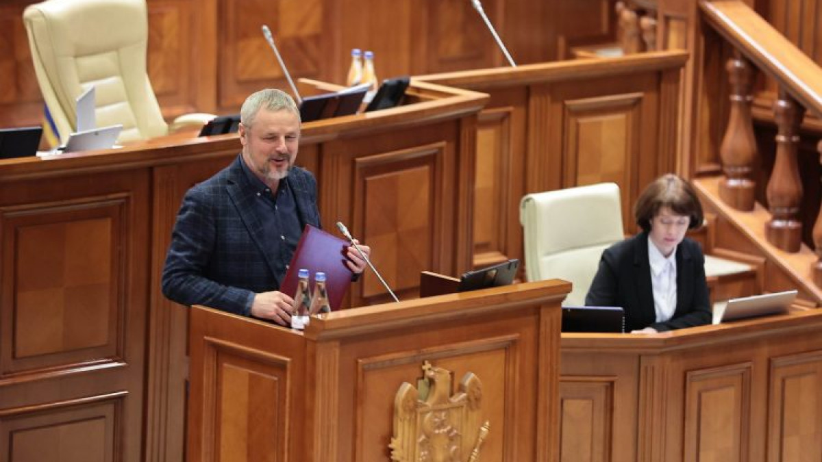 Autorii din R. Moldova își vor putea traduce lucrările literare și științifice în străinătate cu suportul statului