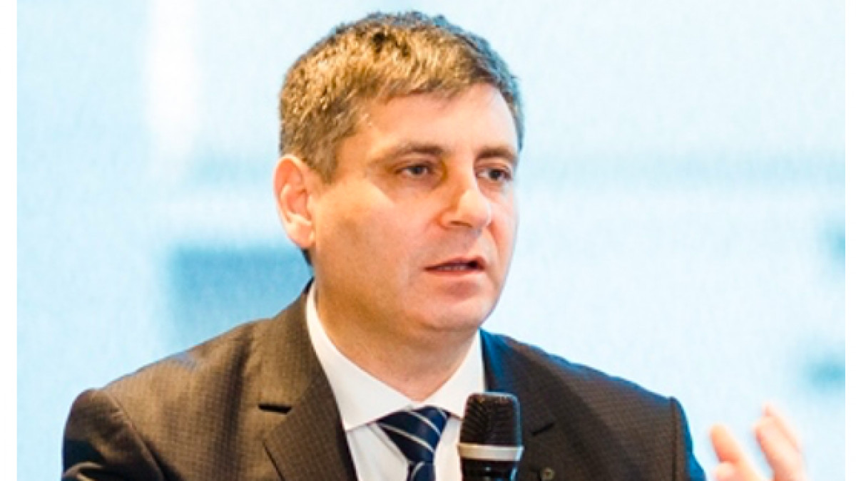 „Deficit de material didactic pentru predarea în limbajul semnelor ”. Interviu cu Victor Koroli, directorul executiv al Alianței INFONET