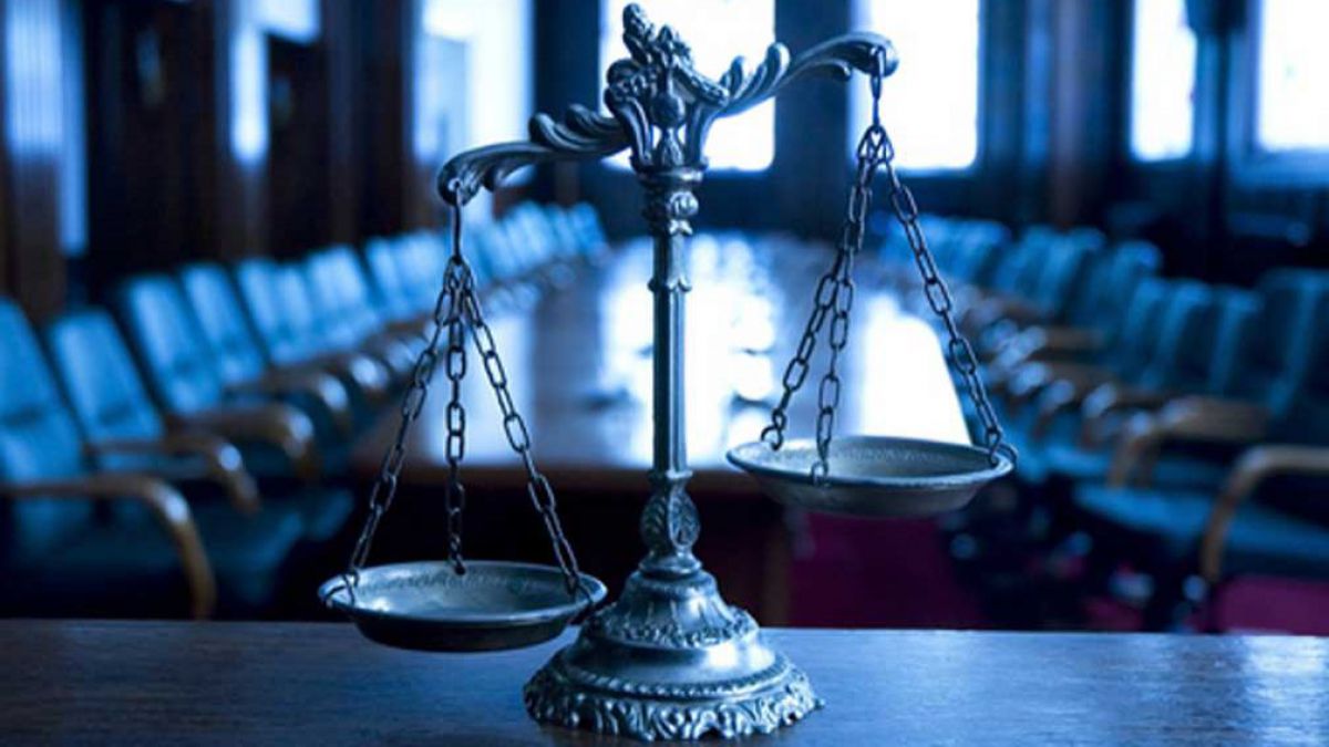 Avocații baroului din Chișinău avertizează cu declanșarea unei greve generale