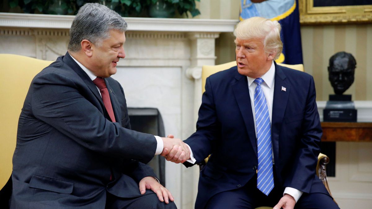 BBC: Petro Poroşenko ar fi plătit 400 de mii de dolari pentru a se întâlni cu Donald Trump