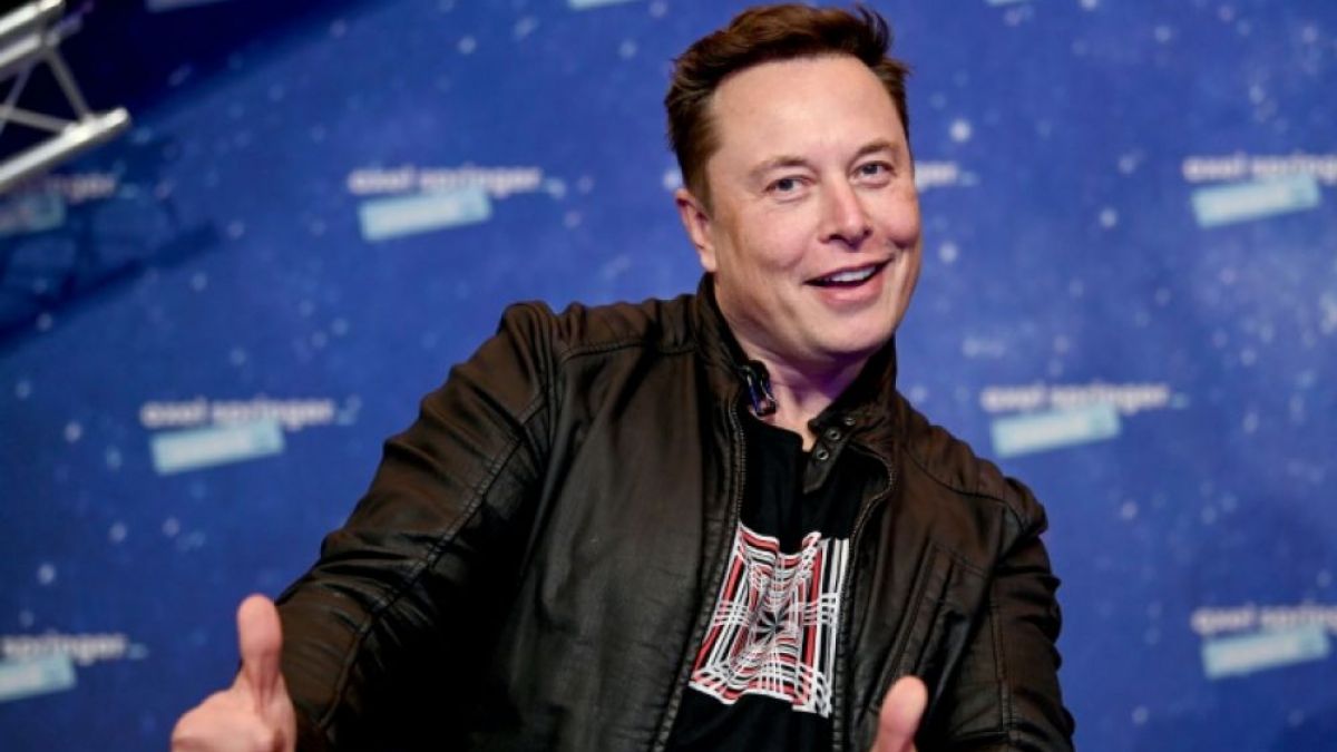 Bitcoin, în creștere după un nou tweet al lui Elon Musk. Miliardarul spune în ce condiții Tesla ar putea începe să accepte din nou criptomoneda