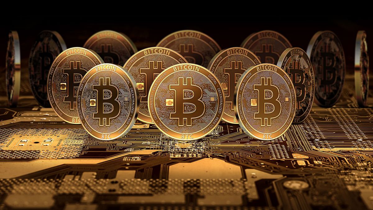 Bitcoin scade la cel mai mic nivel din februarie. Sub ce prag a ajuns