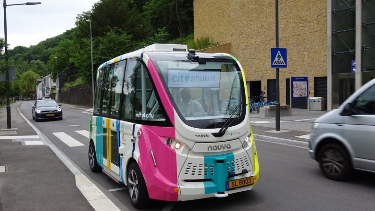 Brașovul, primul oraș din România care va testa un autobuz fără șofer