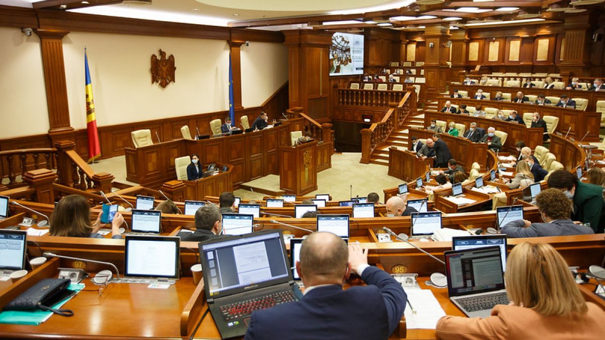 Bugetul de stat pentru 2022, votat în lectura a doua, după trei ore de amendamente din partea opoziției