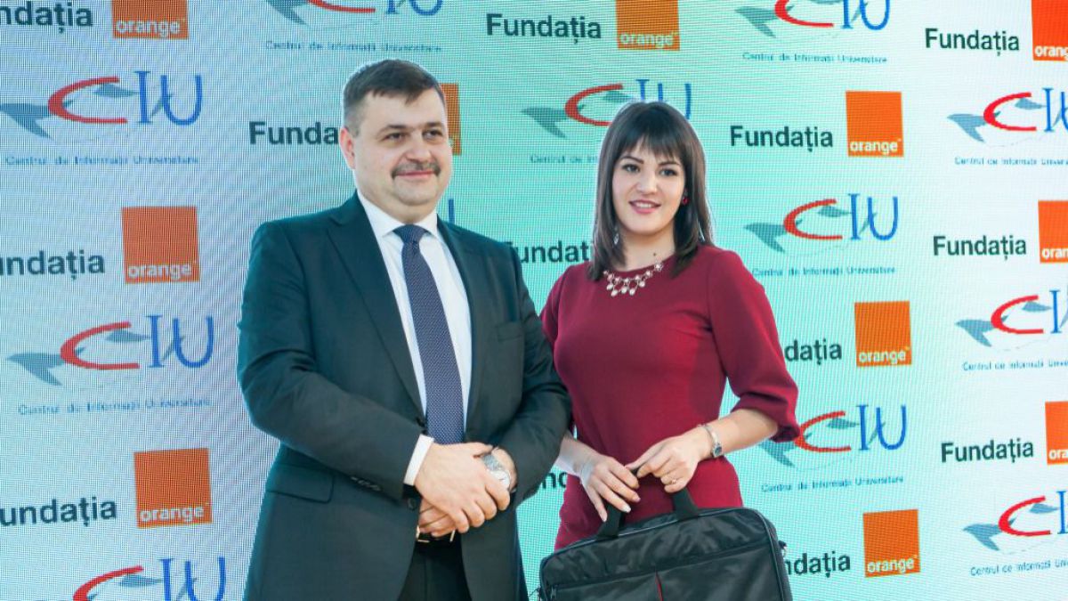 Burse de Excelenţă pentru profesorii în IT din zonele rurale