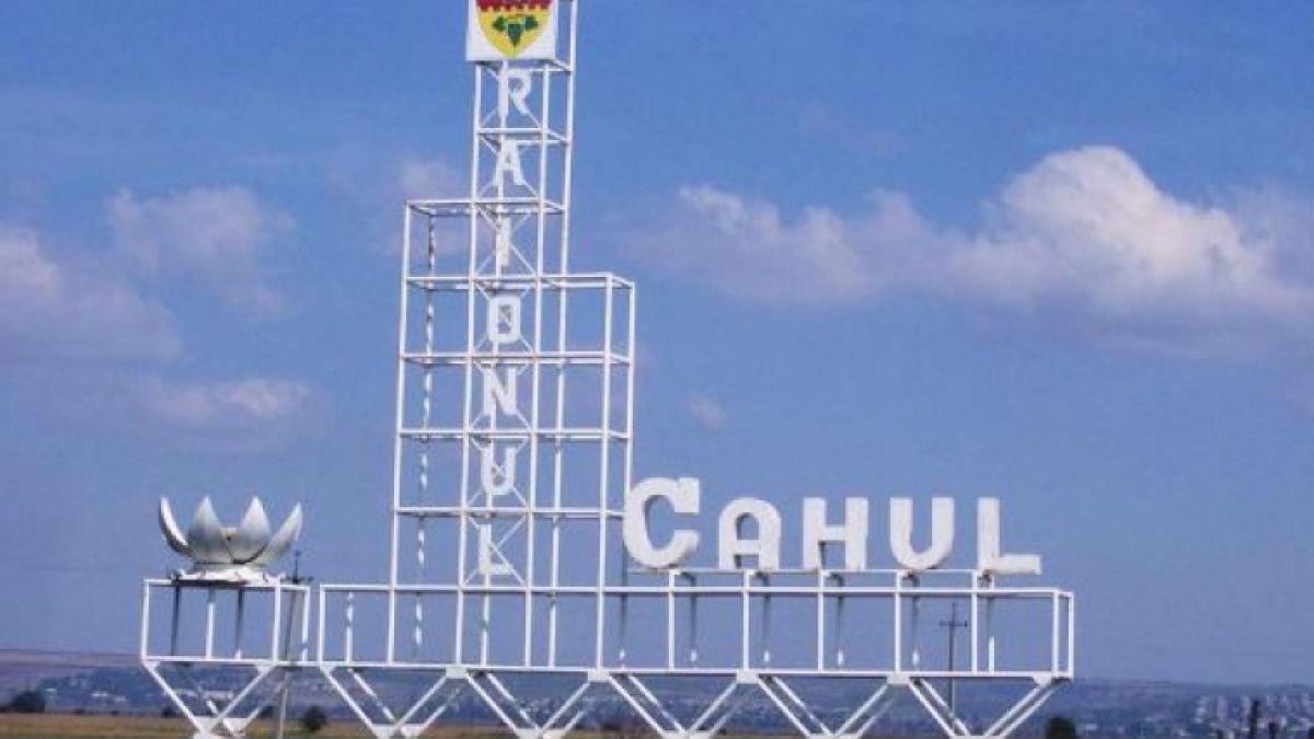 Raionul Cahul revine la restricții mai dure: Piețele se închid, iar accesul în cimitire este interzis de Paștele Blajinilor