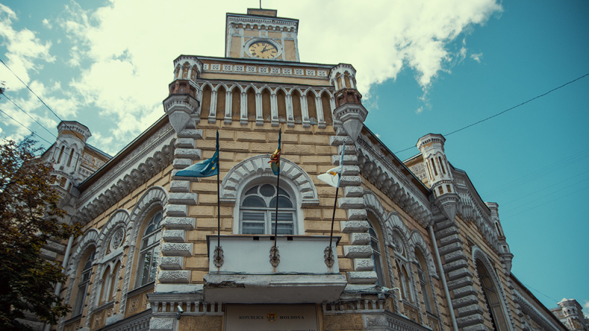 Cancelaria de stat a notificat în judecată cele șase PUZ-uri votate de CMC