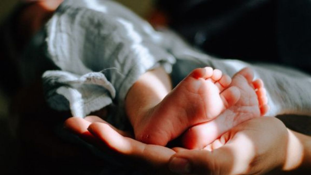 Capitală: Cu 10% mai puțini copii născuți și cu 66% mai multe decese. Cum s-a schimbat situația demografică în primele trei luni ale anului 2021