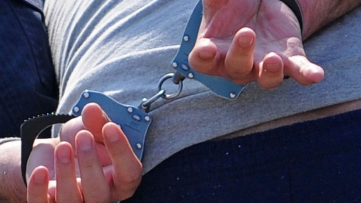 Căpitan de poliţie, reținut în flagrant