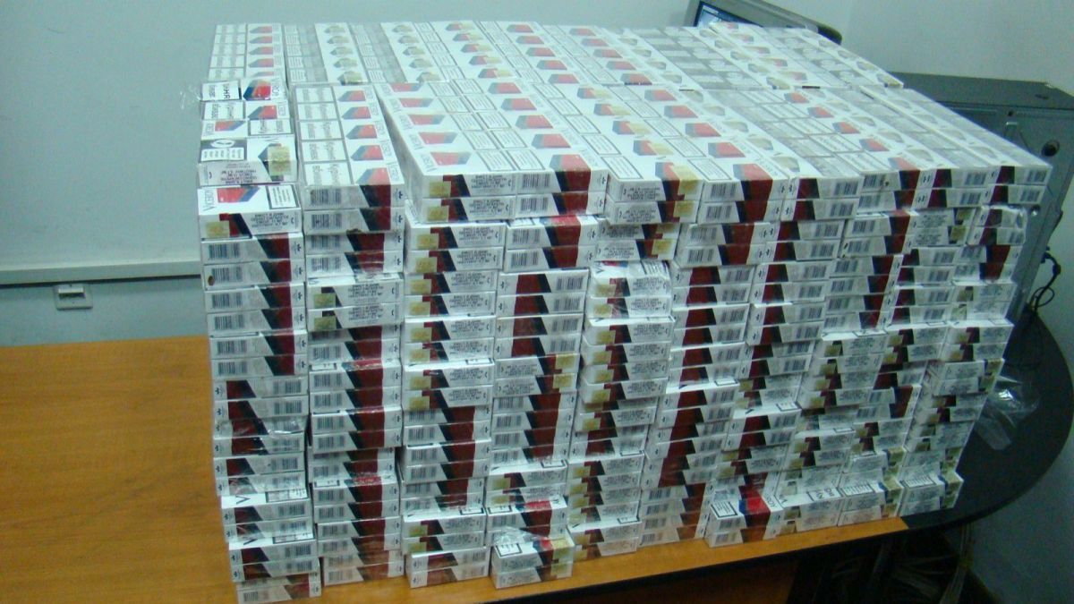 Captură de peste 1,2 mln de țigarete de contrabandă la București. O partea aveau timbrul R. Moldova