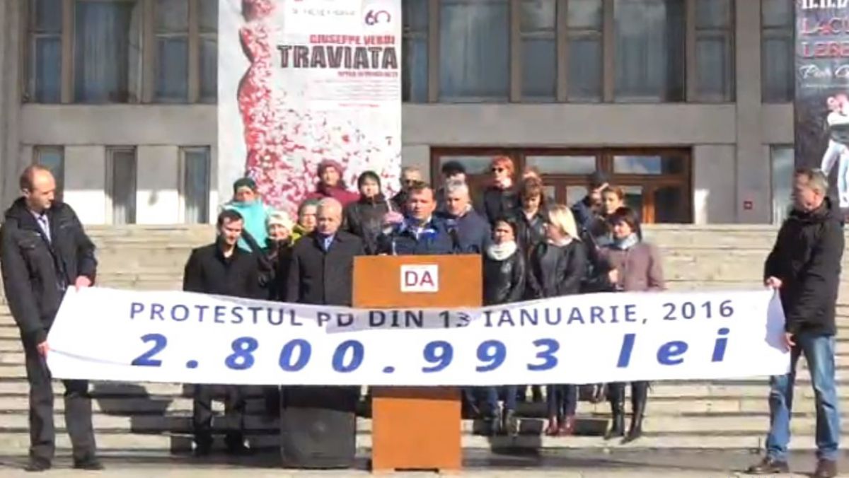 Cât spune Năstase că a cheltuit Plahotniuc pentru a aduce oameni să-l susțină în scuarul TNOB