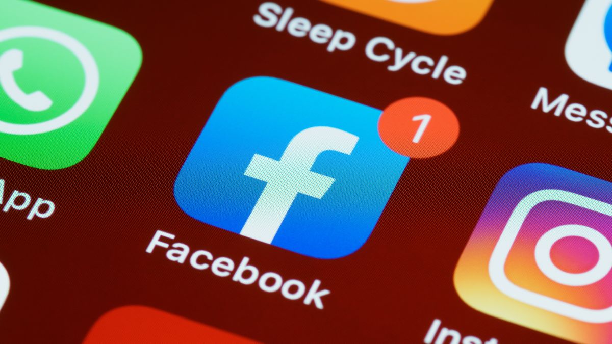 EDITORIAL | Câteva întrebări relevante despre Facebook