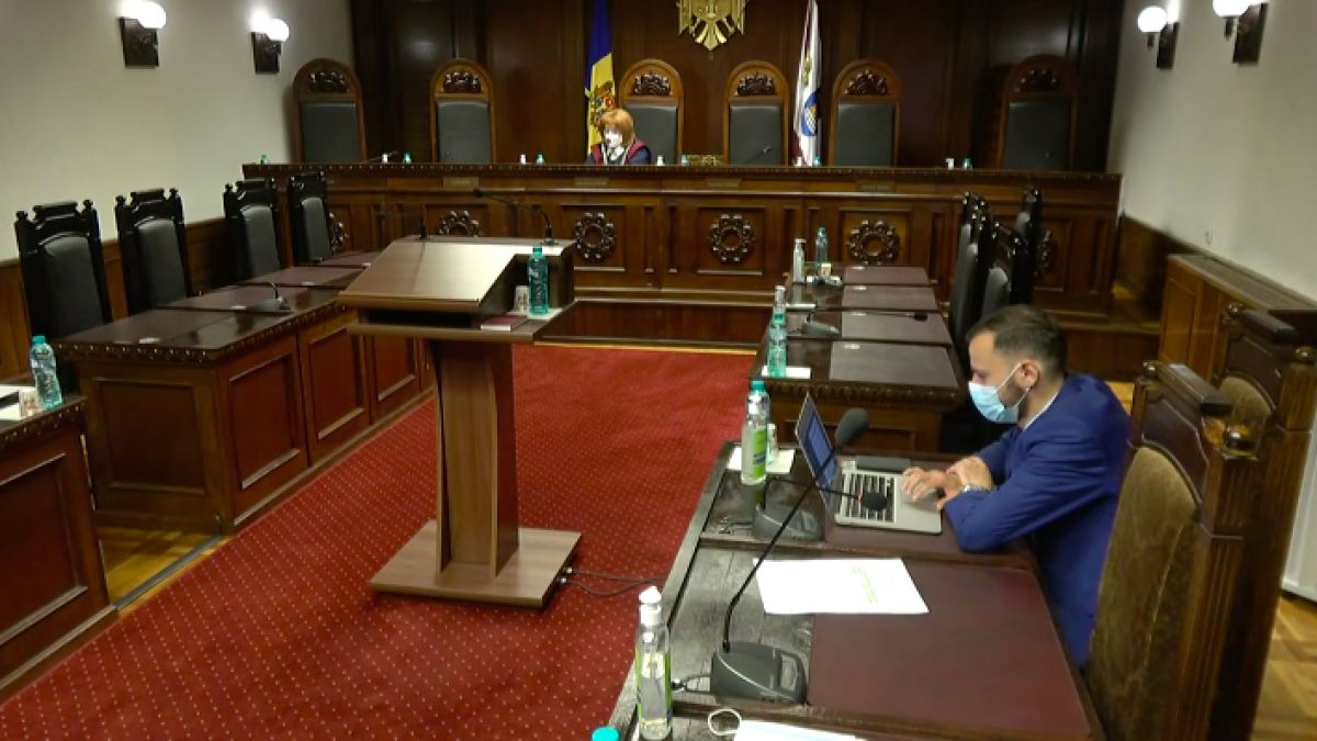 CC examinează constituționalitatea hotărârii Parlamentului cu privire la revocarea mandatului Domnicăi Manole (LIVE)