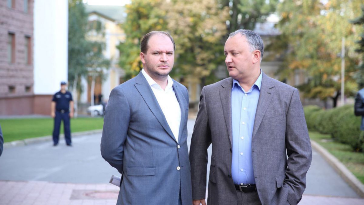 Ceban și-a luat liber de la Primărie și intră în campania electorală de partea lui Dodon