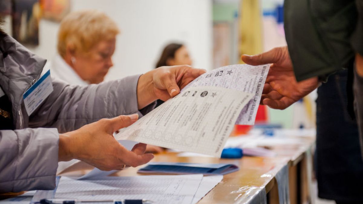 CEC: Alegătorii se pot înregistra pentru a vota la locul șederii în ziua alegerilor parlamentare
