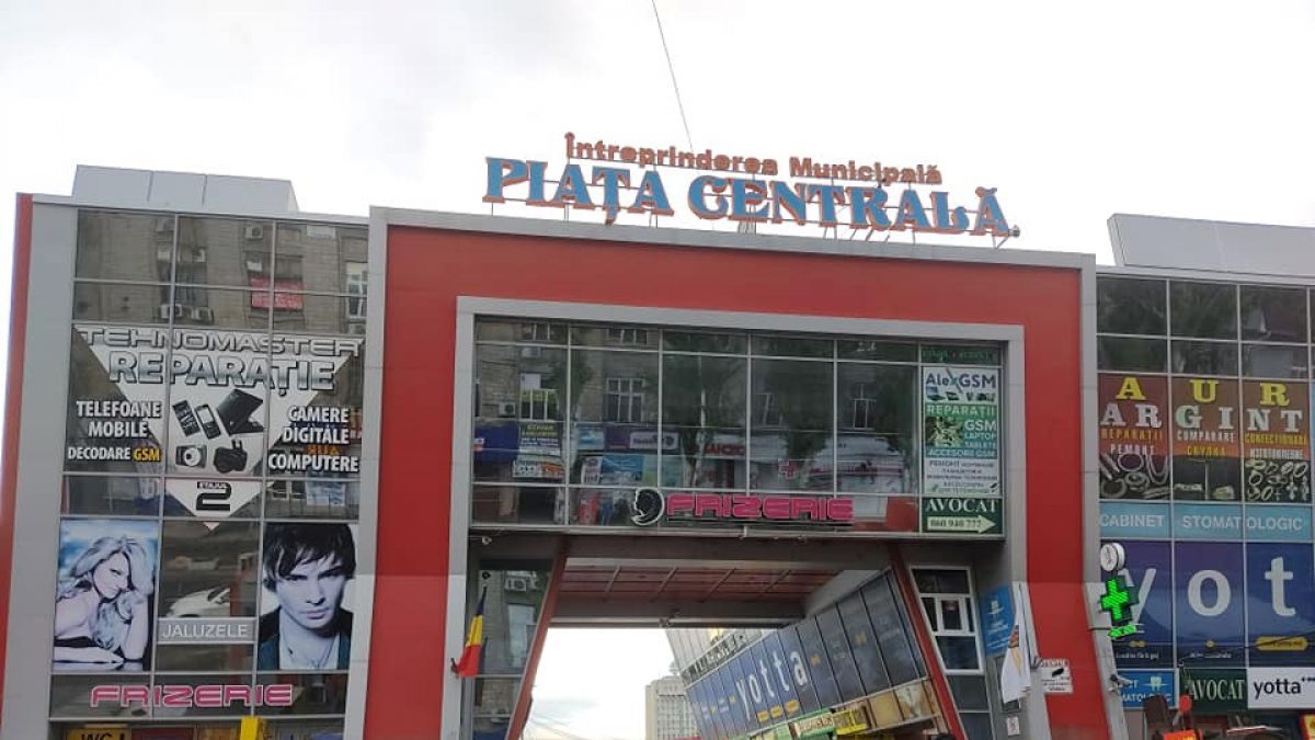 Centrul de vaccinare de la Piața Centrală își sistează activitatea. Unde vor putea face rapelul cei care au fost imunizați acolo