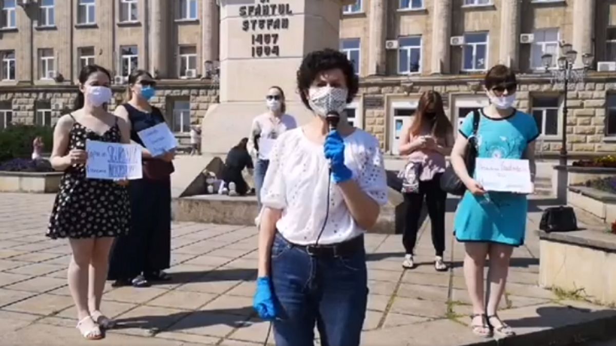 „Vrem redeschiderea grădinițelor. Avem cazuri când ne mor copii”. Mai mulți părinți cer soluții de la Guvern (VIDEO)
