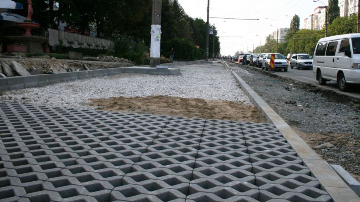 Chirtoacă vrea „pavaj în armonie cu natura” în tot Chișinăul