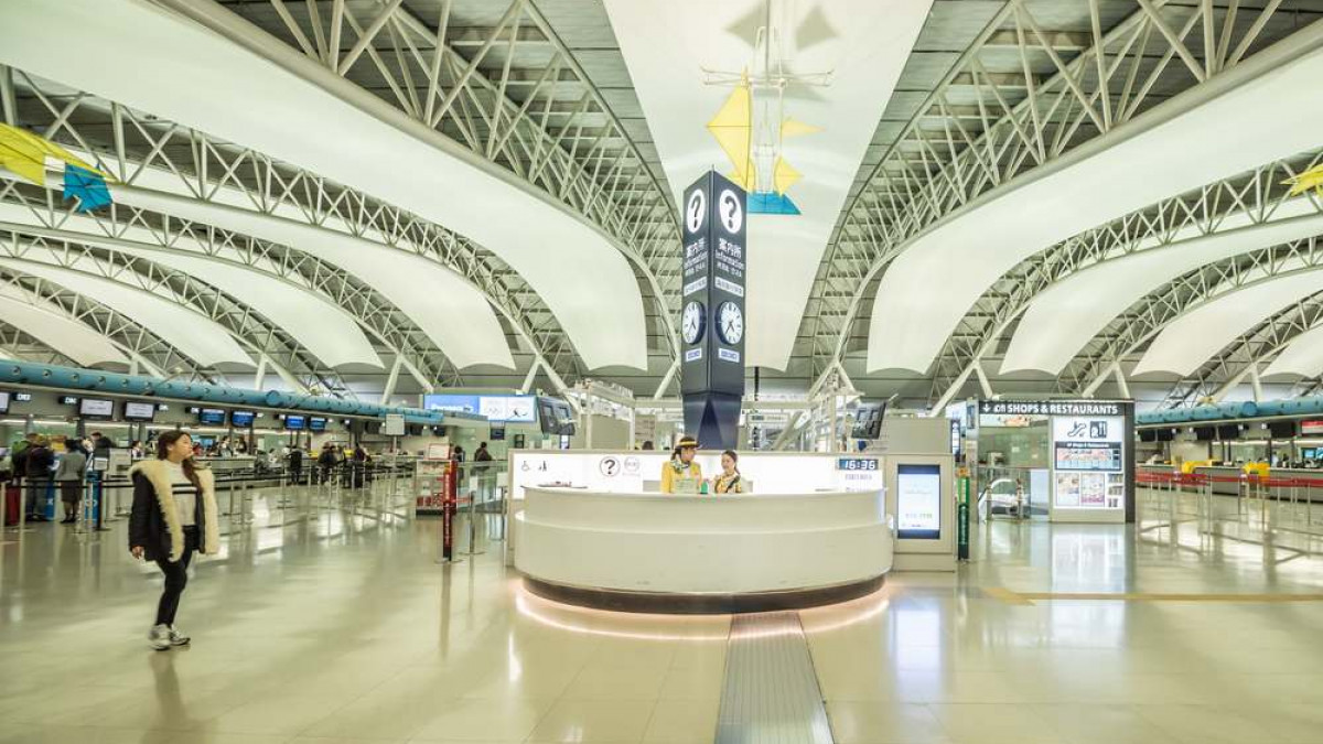 Cinci bărbați din Rusia, blocați în aeroportul din Coreea de Sud de luni de zile. Statul nu-i recunoaște drept refugiați și le interzice intrarea în țară