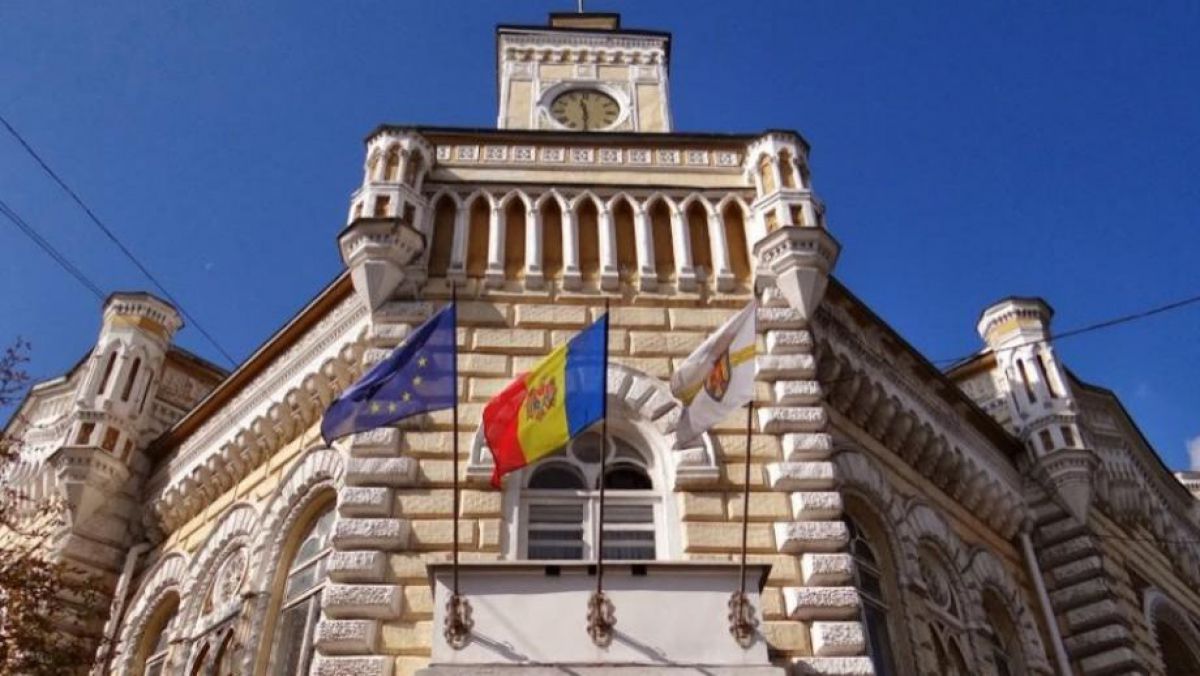 Cine vor fi primii în liste la alegerile locale din Chișinău și Bălți?