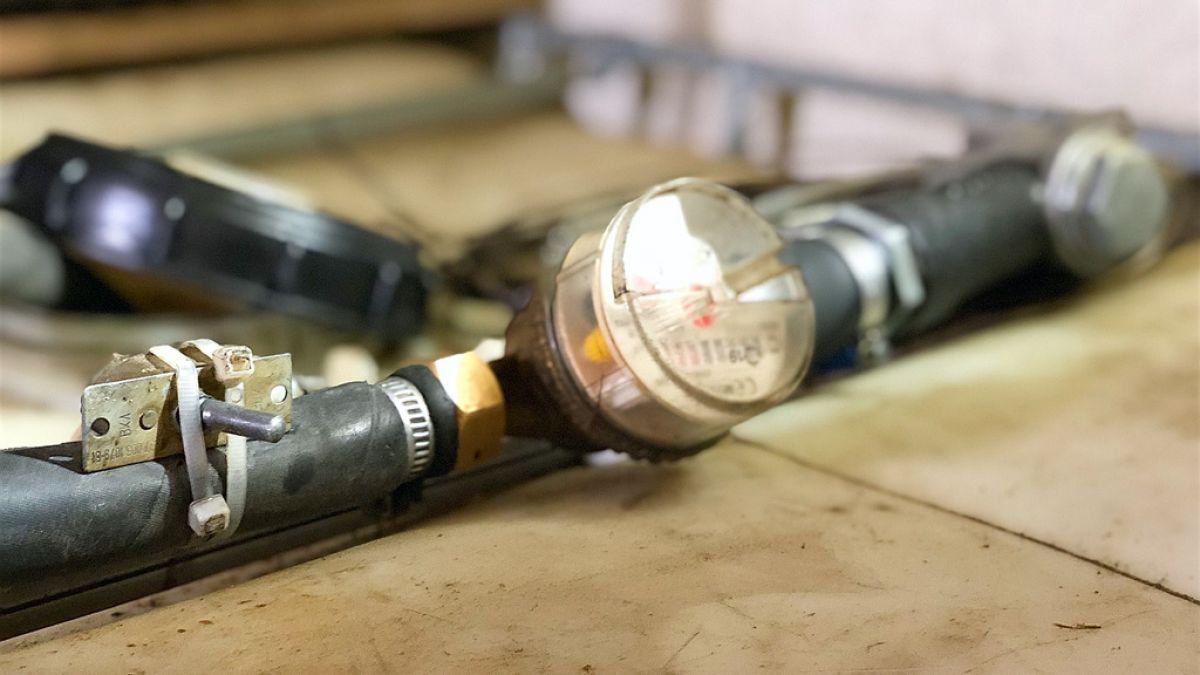 Circa 35 de tone de produse petroliere comercializate ilegal, deconspirate de polițiști. Au fost inițiate șapte cauze contravenționale