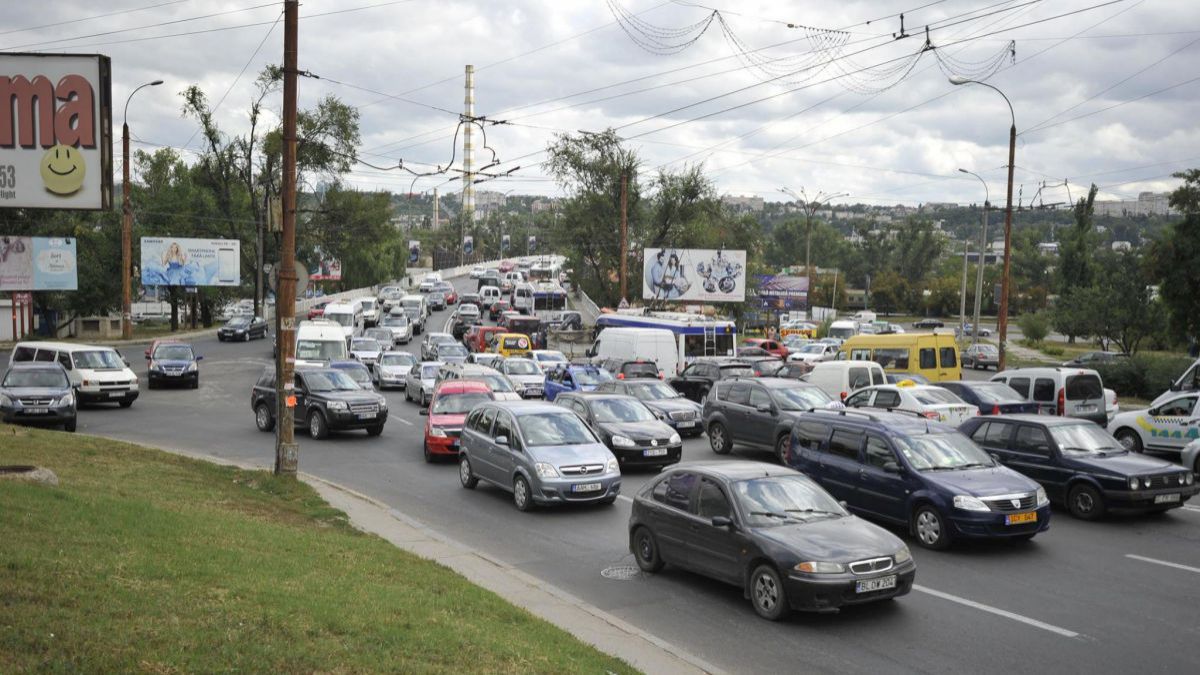 Circulația mașinilor în preajma cimitirului Sf. Lazăr, sistată de Paștele Blajinilor. Unde vă puteți parca autoturismele
