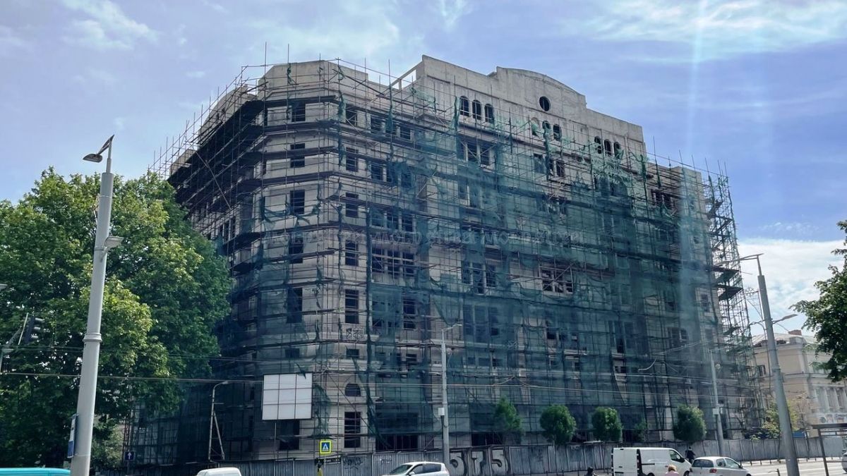 Clădirea miliardarului Stati din centrul Chișinăului a fost vândută cu nouă milioane de euro. Cine este cumpărătorul