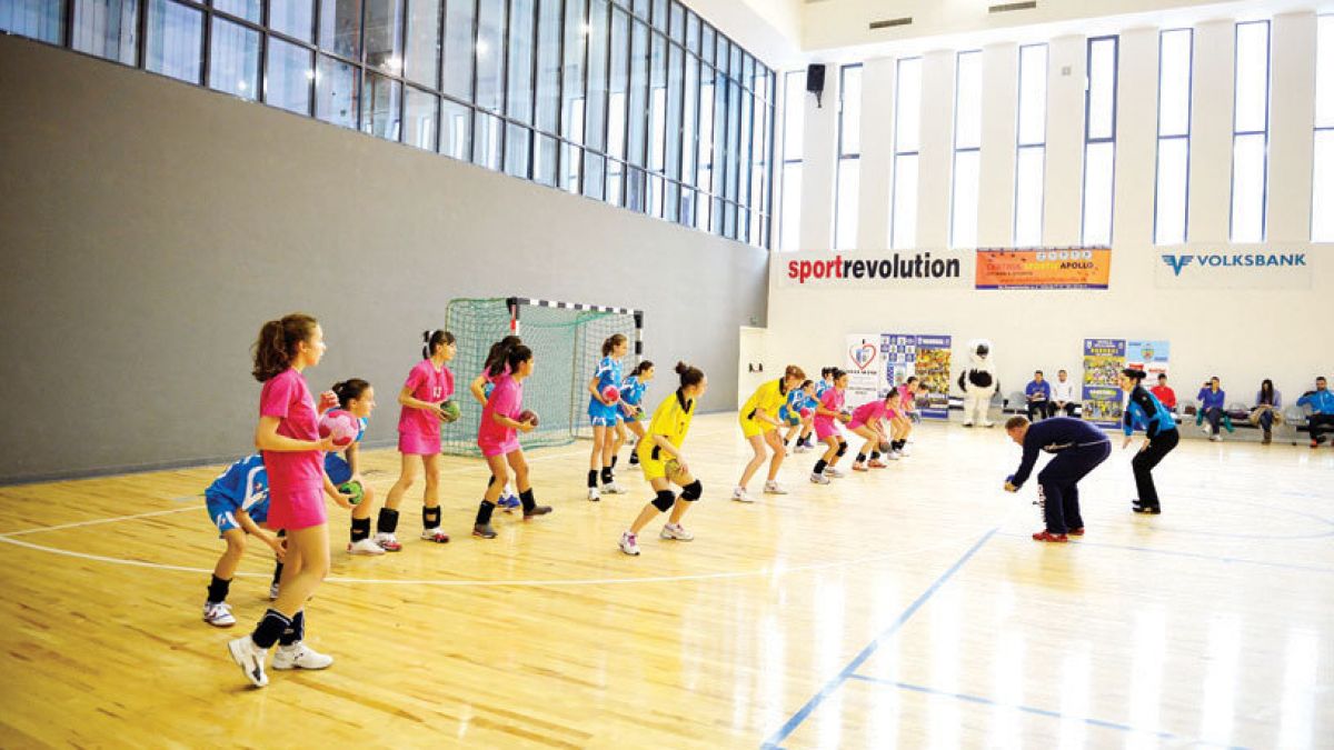 Clase speciale de sport, cercuri sportive extrașcolare și dascăli pregătiți expres în acest domeniu. Planurile municipalității pentru noul an școlar