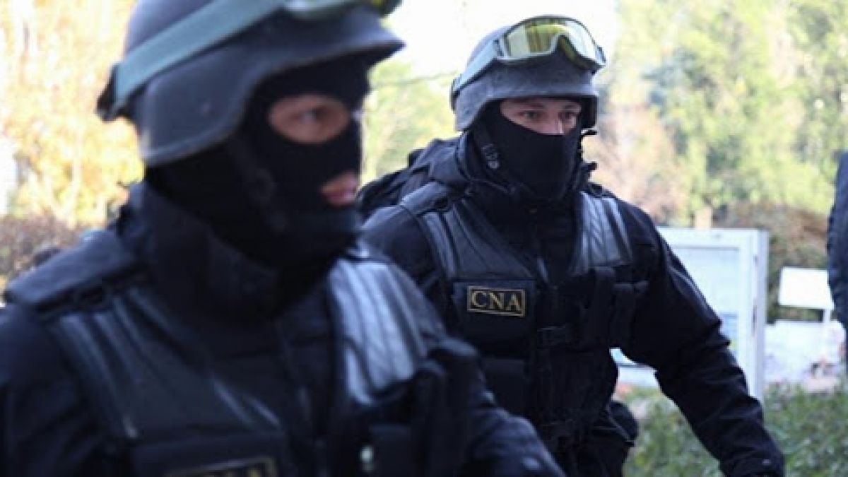 CNA a descins cu percheziții în Chișinău și Rezina. Acțiunile de urmărire penală vizează presupuse acte de corupere 