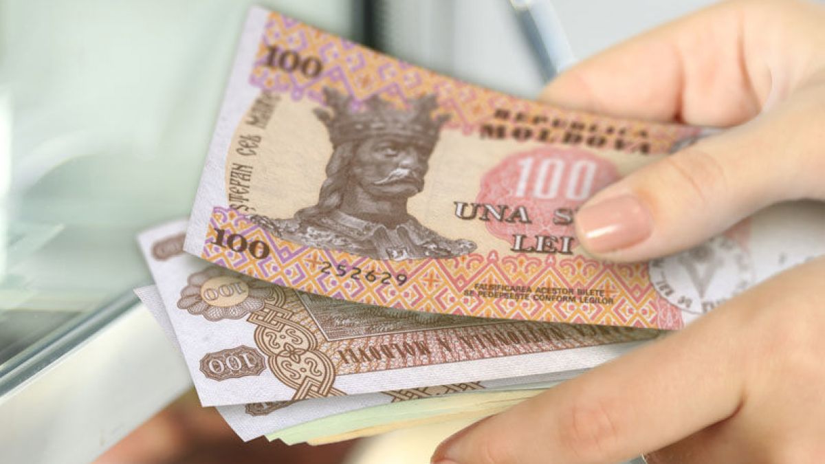 CNAS a transferat 1.650 milioane de lei pentru plata prestațiilor sociale. Beneficiarii, atenționați despre termenii de ridicare a sumelor
