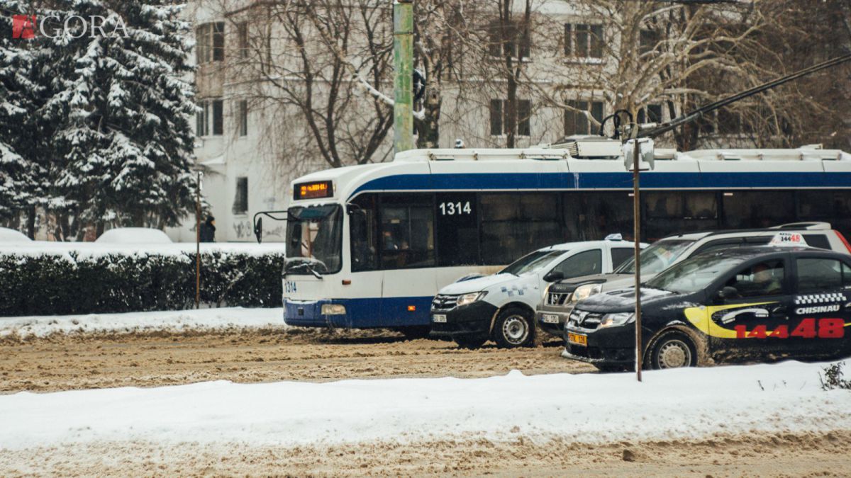 CNESP s-a răzgândit: Transportul public va activa la capacitate maximă, piețele vor fi deschise la latitudinea comisiilor teritoriale