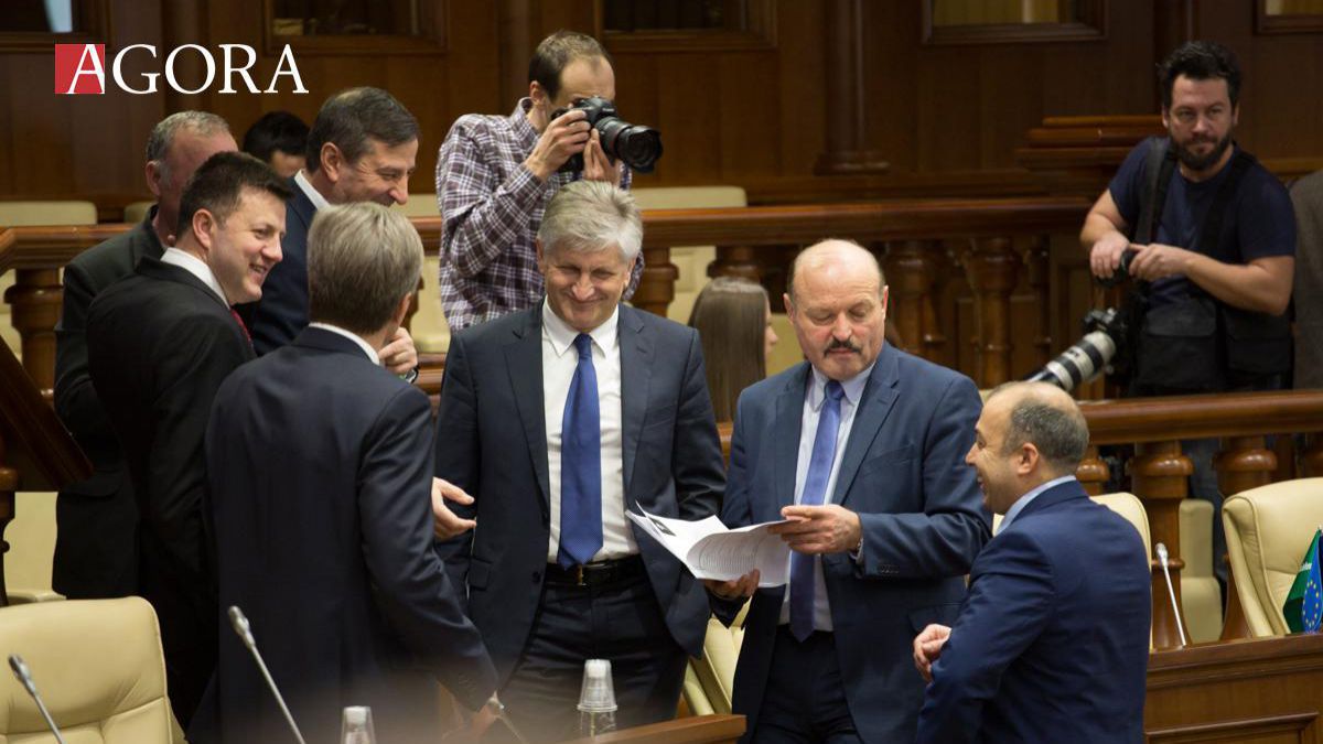 Un nou Cod de etică al deputatului. Va fi votat de parlamentarii moldoveni?