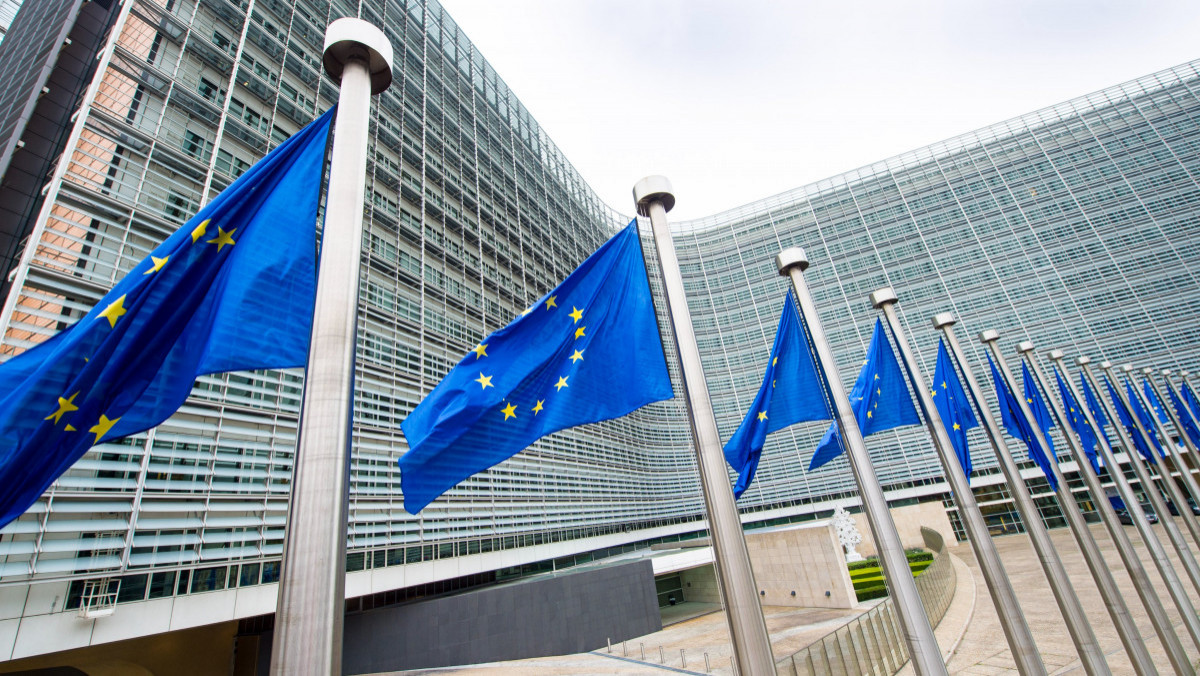 Comisia Europeană, așteptată să anunțe măsurile de răspuns la subvențiile prevăzute de SUA pentru industrie