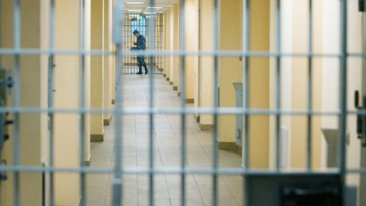 Condamnat la 12 ani pentru „terorism”. Un rus, va face închisoare pentru că ar fi dat foc unui birou de înrolare în armată