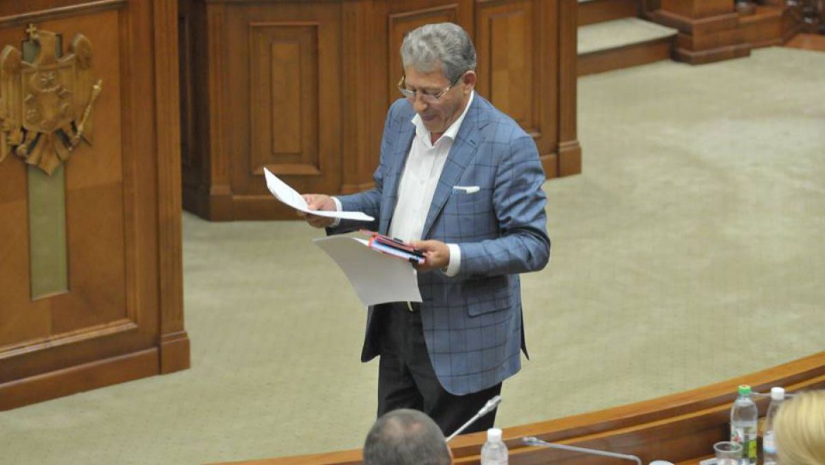 Condiția lui Ghimpu pentru susținerea inițiativei PD de introducere a integrării europene în Constituție