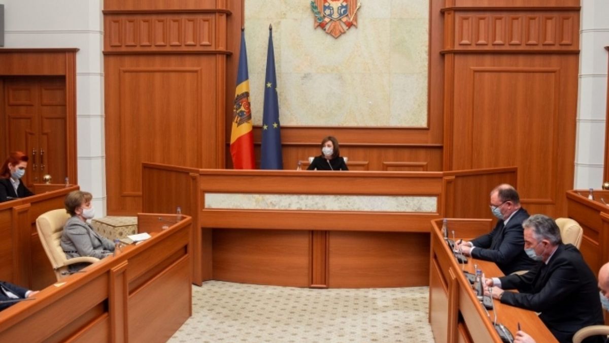 Acțiunile autorităților statului în problema concesionării Aeroportului Internațional, examinate de CSS