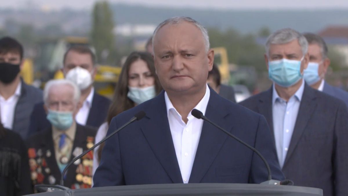 Cu dronă, echipe de filmare, Dodon s-a lansat în campania prezidențială pe un șantier. Cu ce promisiuni a venit